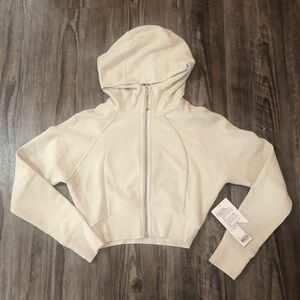 NWT lululemon cropped scuba size 6